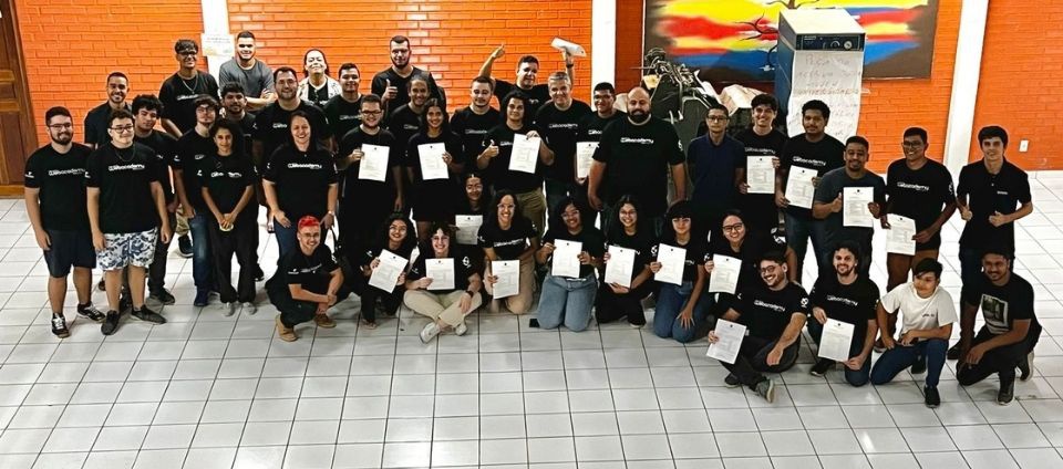 Projeto Web Academy forma profissionais na área de softwares